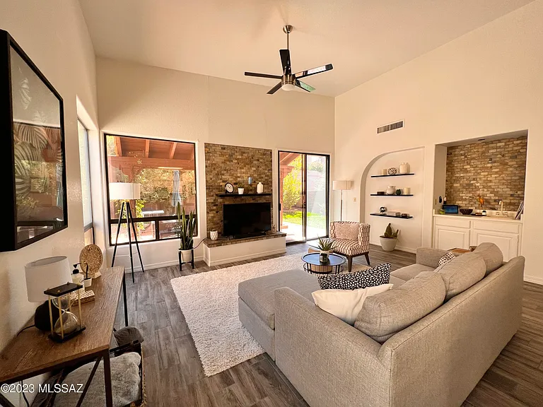 5848 N Bright Star Dr — Photo 6