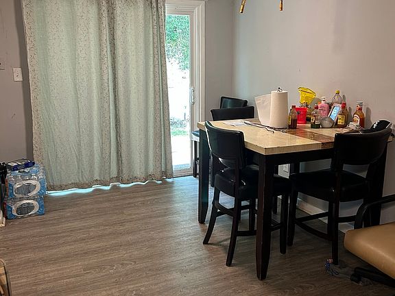 3rd image of 121 Live Oak Dr #125