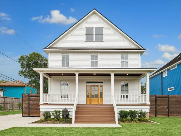 3915 Golf Dr, Houston, TX 77018