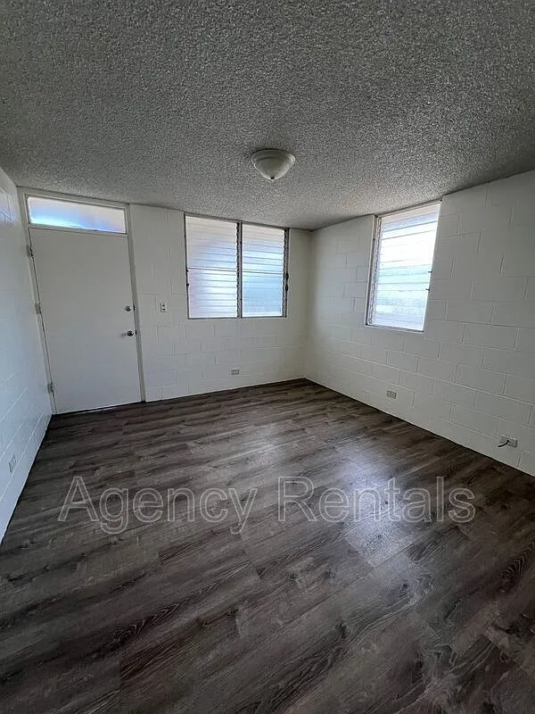 2 bed, 1.0 bath, $1,900 — Photo 1