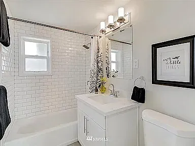 3 bed, 1560 sqft, $3,300 — Photo 3