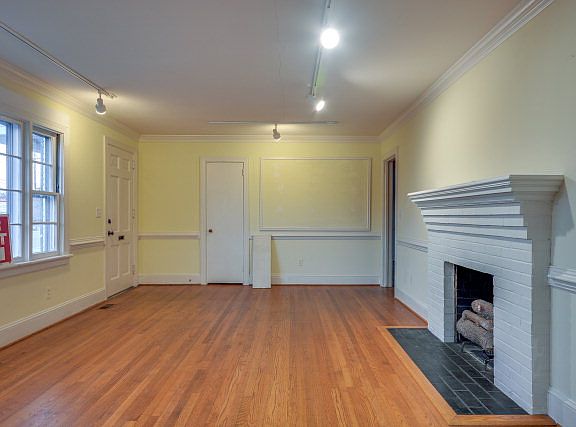 4th image of 3505 Sunset Ave