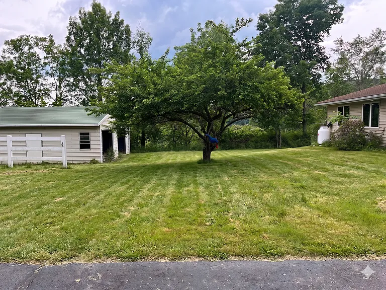 1015 Old Highway Rd — Photo 6