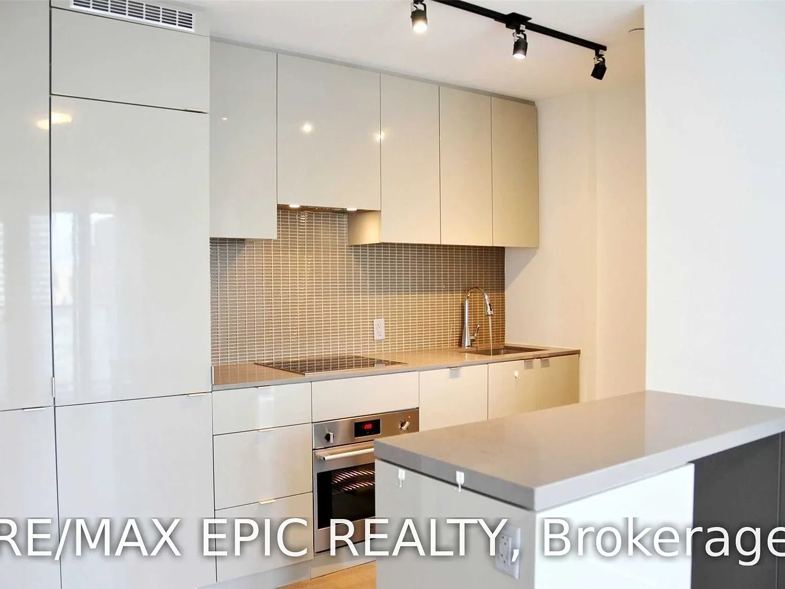 2 bed, $3,500 — Photo 3