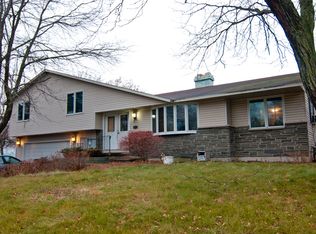 1224 Circle Dr, Green Bay, WI 54313