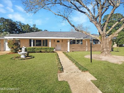 429 Ballentine St, Bay Saint Louis, MS, 39520