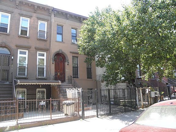 2nd image of 132 Hart St