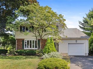 10 Chaffee Rd, West Hartford, CT 06110