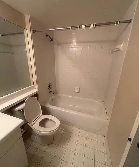 2640 S University Dr #305 — Photo 8