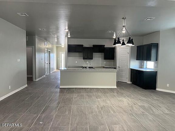 3rd image of 7404 Alder Pl