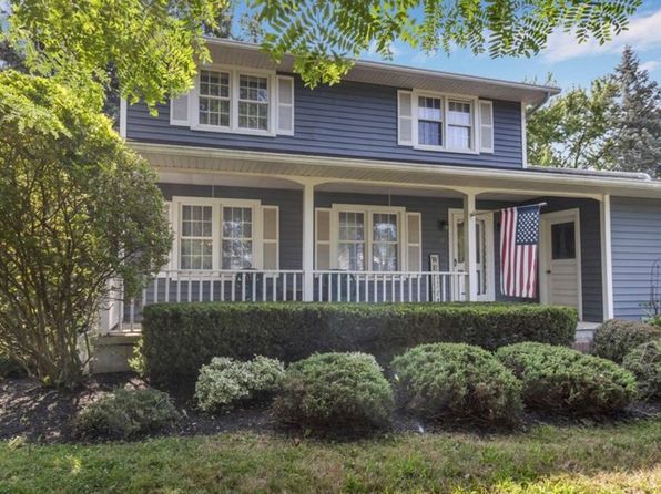 107 Sherwood Dr