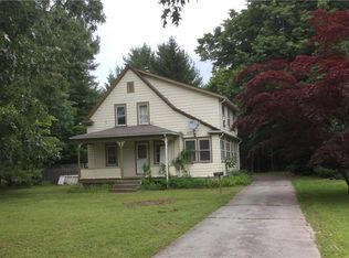 1 River Oak Rd, Barrington, RI 02806