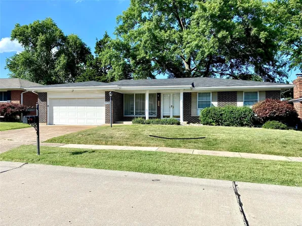645 Damascus Dr, Saint Louis, MO 63125