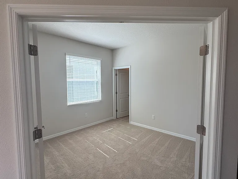 808 157th Ct E — Photo 11