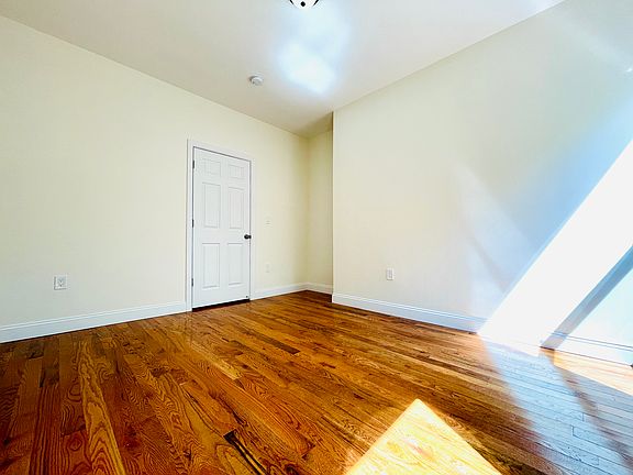 5th image of 82 Nichols Ave Floor 2