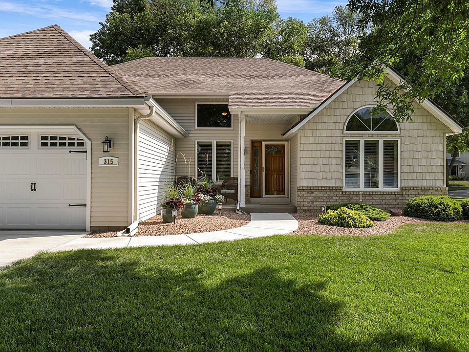 1st image of 315 Long Lake Ct