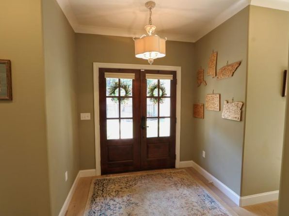 233 River Shore Dr, Fulton, MS 38843