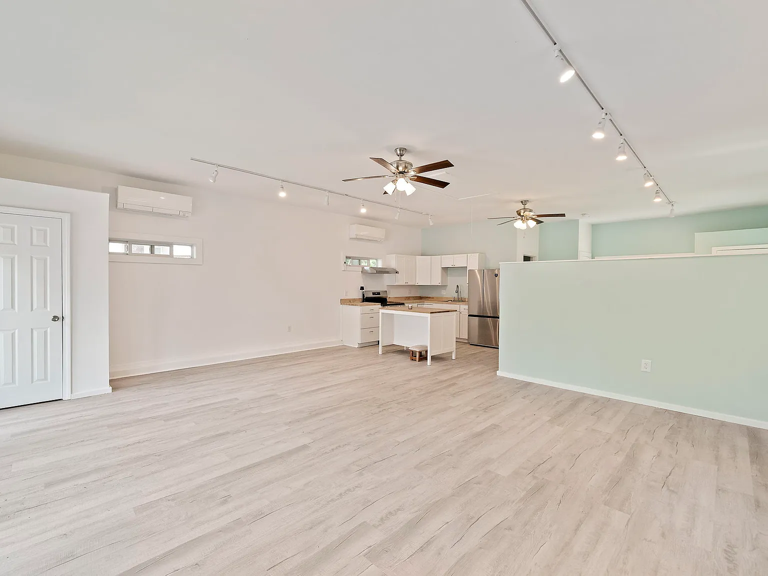 1 bed, 850 sqft, $2,800 — Photo 3