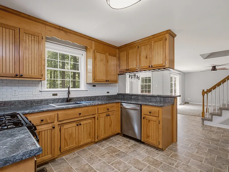 4908 Stoney Creek Pkwy — Photo 21
