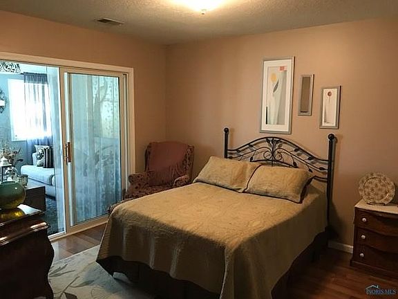 5th image of 583 Briarheath Dr