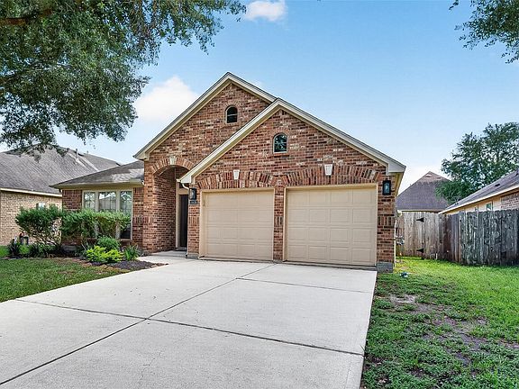 3rd image of 5606 Walnut Glen Ln