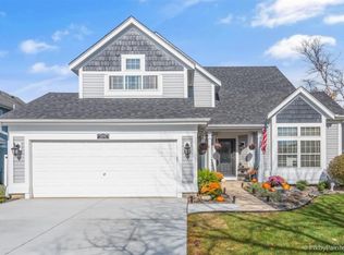 7 Longview Ct, South Elgin, IL 60177