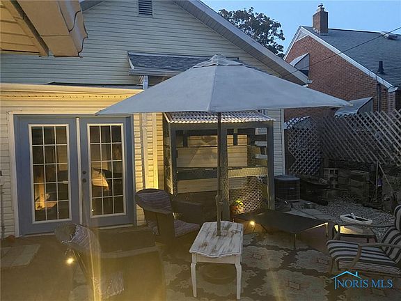 5th image of 2438 108th St