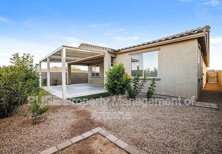 22555 N Diamond Dr — Photo 28