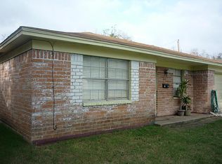 1705 N 5th St, Baytown, TX 77520