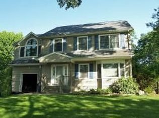 273 Oak Ridge Rd, Clark, NJ 07066