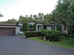 1375 Dunns Ct, Fox Lake, IL 60020