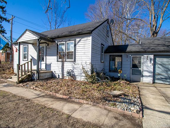 3rd image of 8080 Wayne Rd