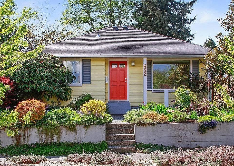 Sweet West Seattle bungalow