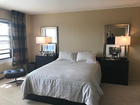 3rd image of 4880 N Marine Dr APT 508