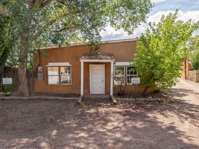 307 Pino Rd, Santa Fe, NM, 87505