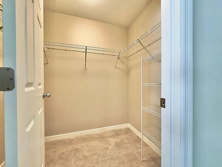 8 Linda Pl #B — Photo 13