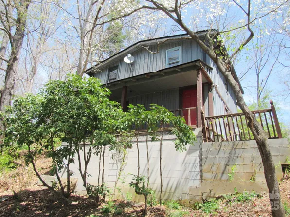 236 Moody Ridge Rd, Clyde, NC 28721