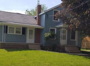 107 S Railroad St, Gardner, IL 60424