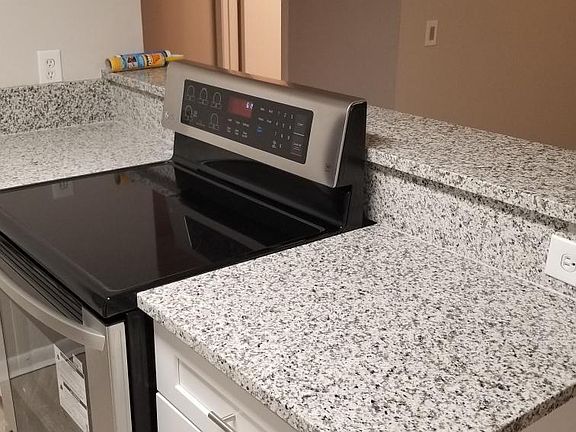 5th image of 5619 Greatpine Ln N