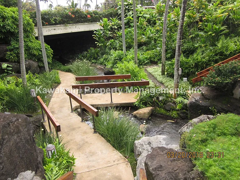 531 Hahaione St #2D — Photo 2