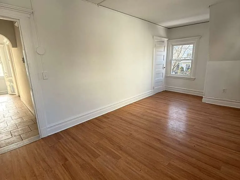 681 E 28th St #2 — Photo 5