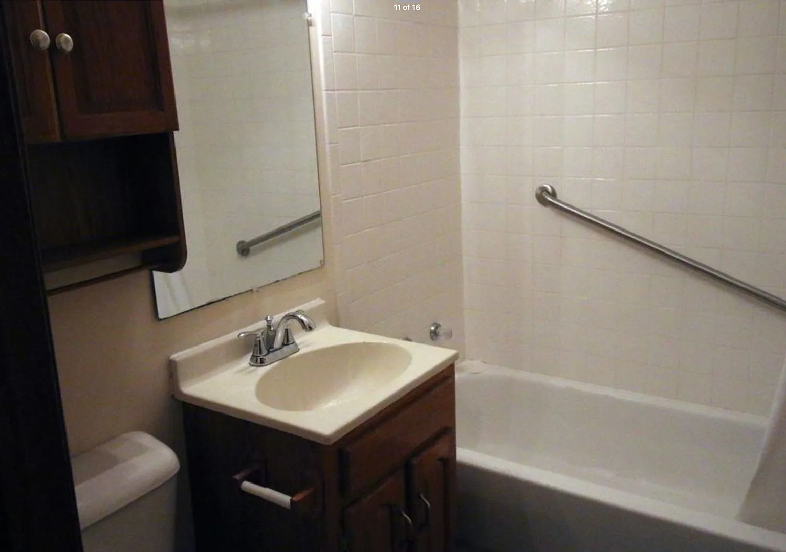 Charming 2BR House in Old Town Bellevue — Photo 3