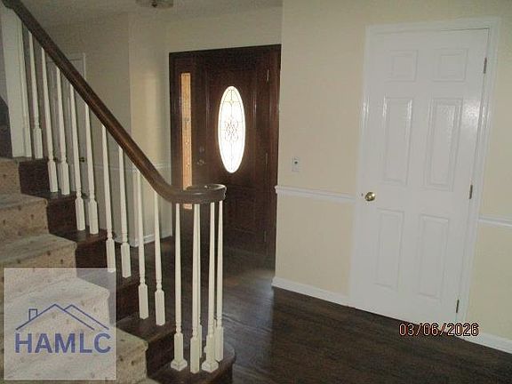 5th image of 828 Jacks Hill Rd