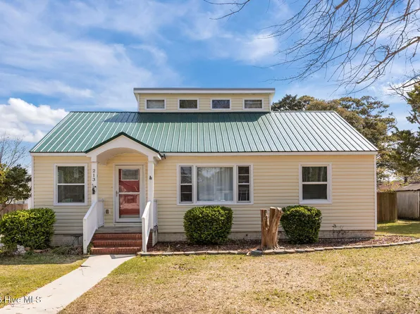 213 Virginia Avenue, Morehead City, NC 28557
