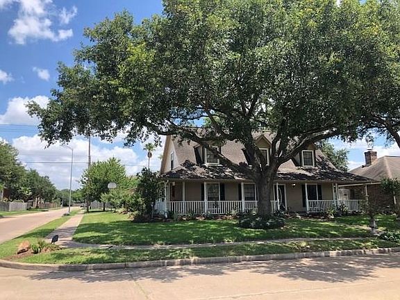 2nd image of 6903 Middlefield Dr