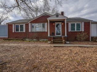 775 Bumblebee Ln, Wellford, SC 29385