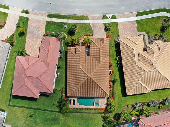 3rd image of 6436 Arroyo Dr