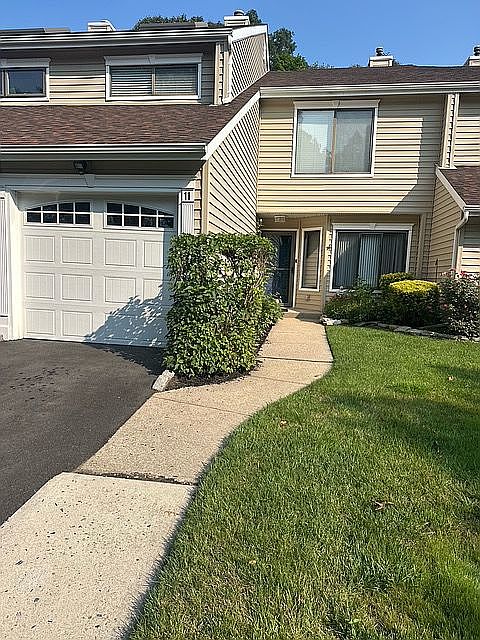 1st image of 11 Hidden Pines Way