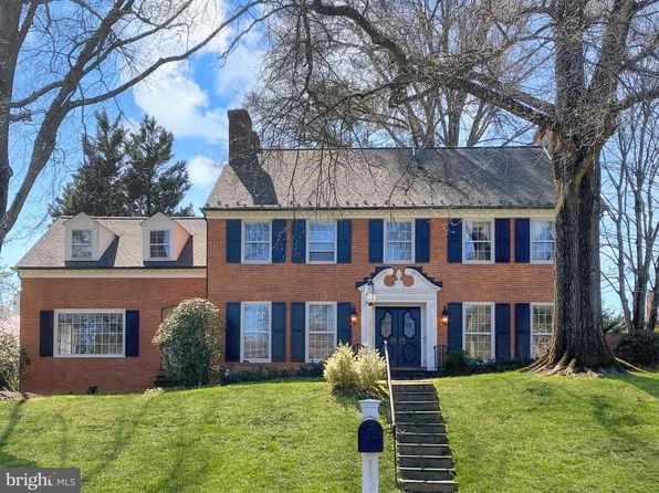 10008 Carmelita Dr, Rockville, MD 20854