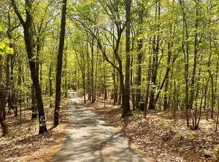 1 Thomas Town Rd, Young Harris, GA 30582